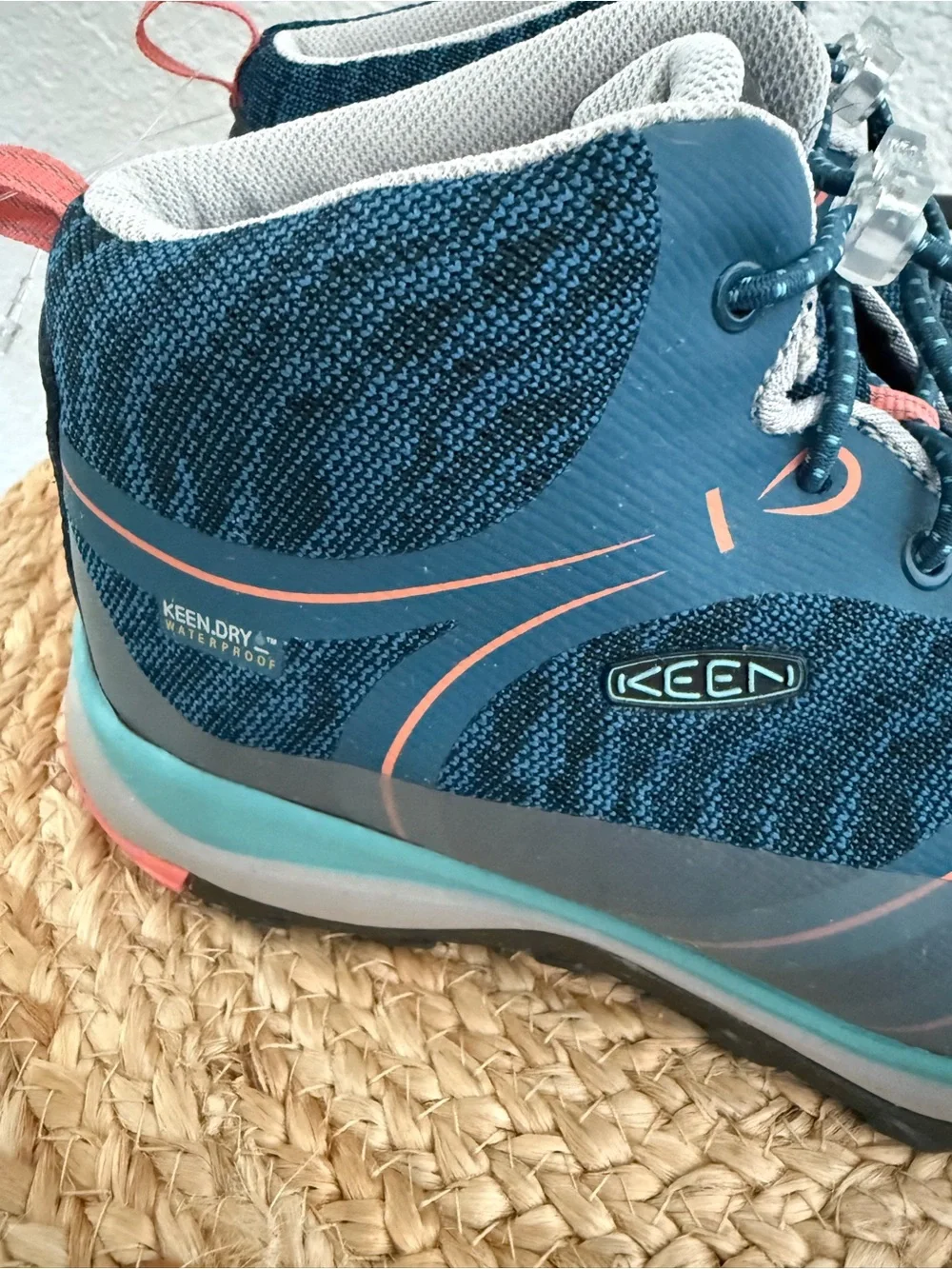 Keen Kids Blue and Coral Waterproof Hiking Boots Size 4
